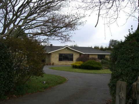 Tone down roof colour